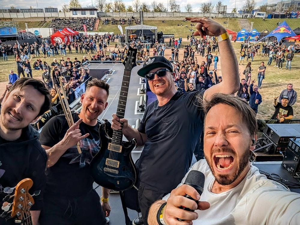 CheckPoint live na festivalu